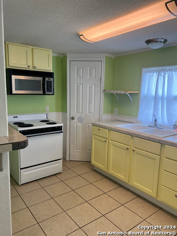 Image 13 of 21 For 820 Magnolia