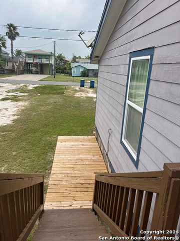 Image 5 of 21 For 820 Magnolia