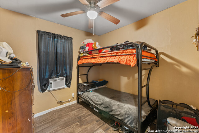 Image 12 of 14 For 918 Hamilton Ave S