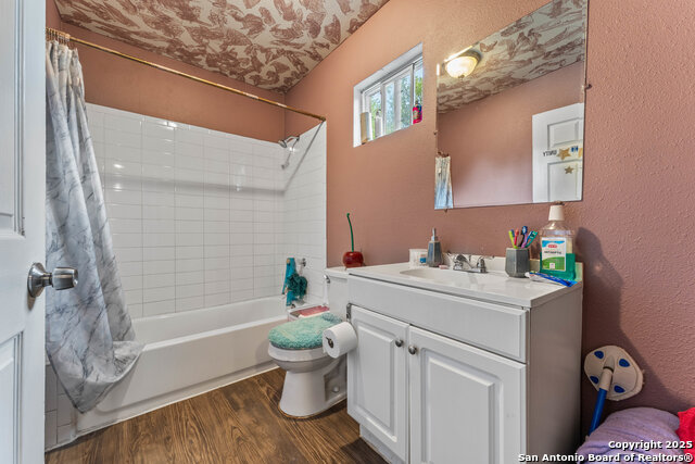 Image 13 of 14 For 918 Hamilton Ave S