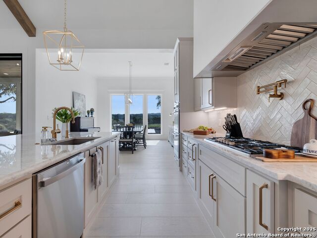Listing photo id 13 for 137 Phillip Ranch Rd.