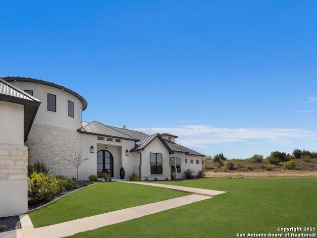 Listing photo id 1 for 137 Phillip Ranch Rd.