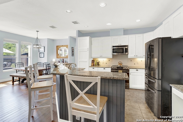 Image 13 of 40 For 884 Torrey E