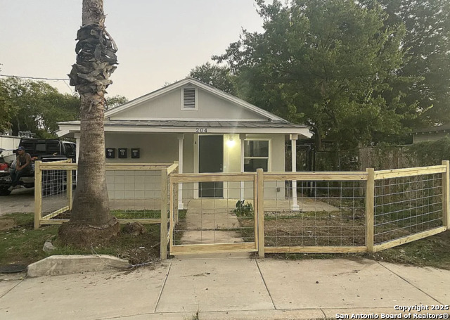 Details for 204 Division, San Antonio, TX 78214