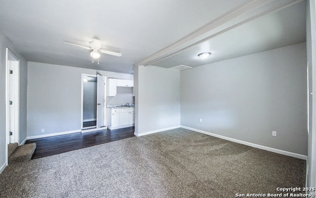 Listing photo id 9 for 204 Division