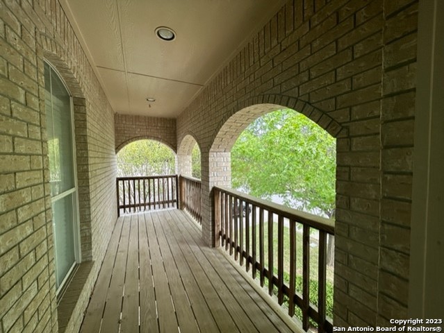 Image 21 of 36 For 27 Edgecreek