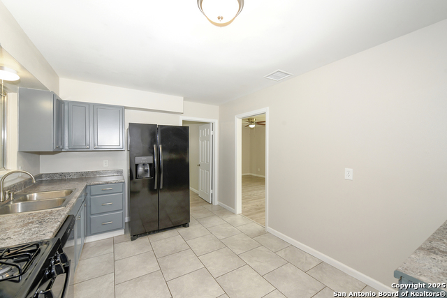 Image 11 of 26 For 3623 Invicta Dr