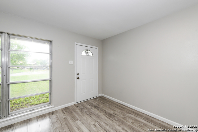Image 4 of 26 For 3623 Invicta Dr