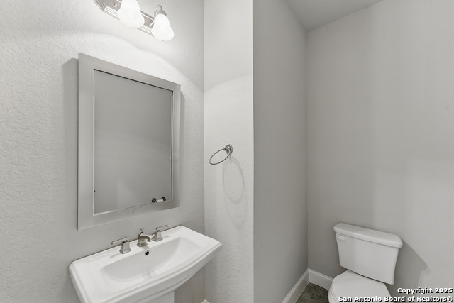 Listing photo id 27 for 907 Carriage Inn
