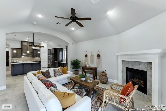 Listing photo id 1 for 907 Carriage Inn