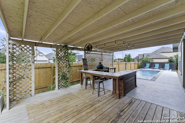 Listing photo id 35 for 907 Carriage Inn