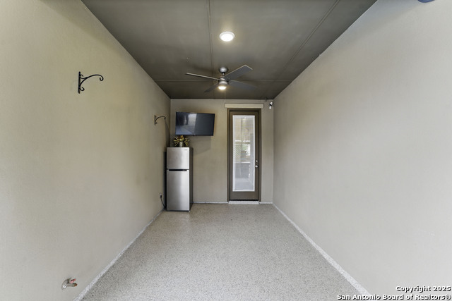 Listing photo id 36 for 907 Carriage Inn