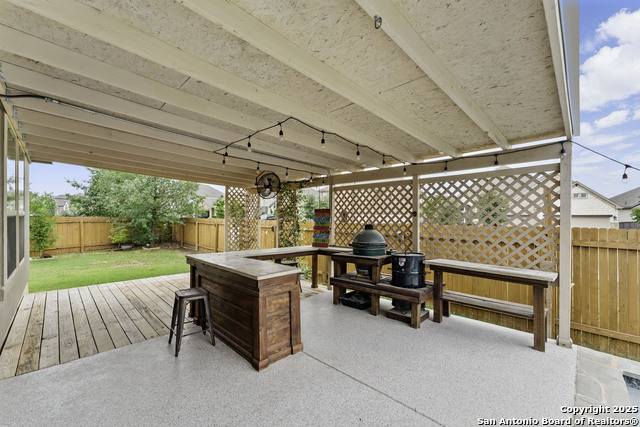 Listing photo id 37 for 907 Carriage Inn