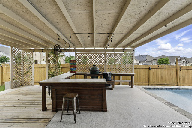 Listing photo id 40 for 907 Carriage Inn