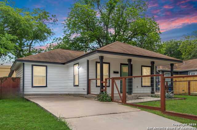 Details for 1318 Dawson St, San Antonio, TX 78202