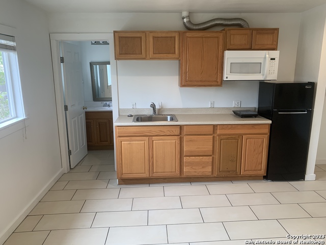 Image 3 of 12 For 2614 Monterey Street  5