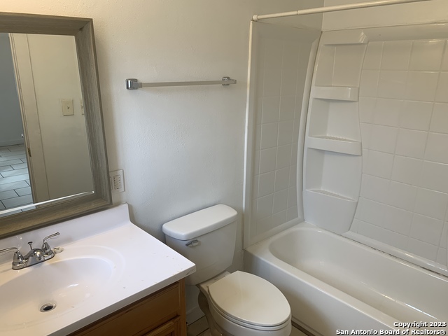 Image 6 of 12 For 2614 Monterey Street  5