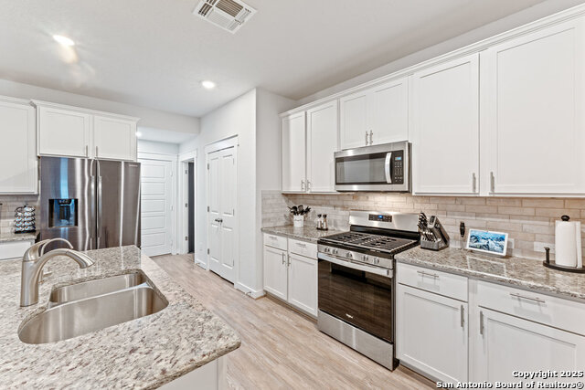 Image 11 of 27 For 8019 Chasemont Ct