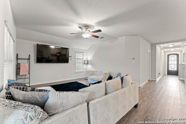 Image 9 of 27 For 8019 Chasemont Ct