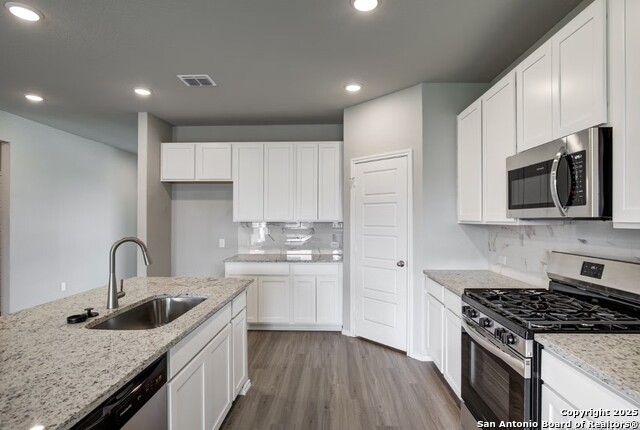Image 11 of 32 For 7410 Cheyne Walk