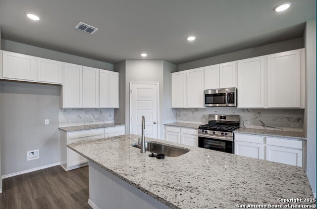 Image 13 of 32 For 7410 Cheyne Walk