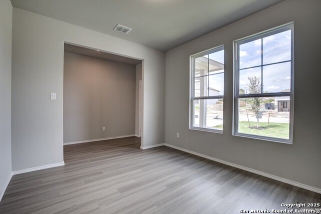 Image 4 of 32 For 7410 Cheyne Walk