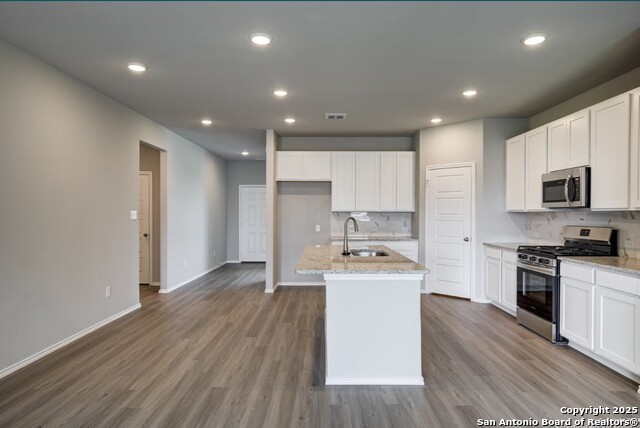Image 7 of 32 For 7410 Cheyne Walk