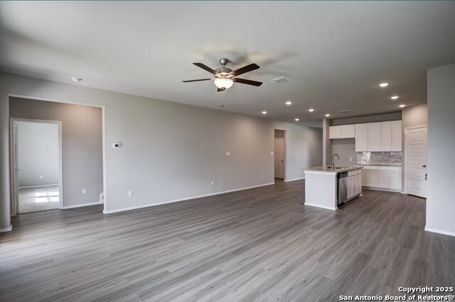 Image 9 of 32 For 7410 Cheyne Walk