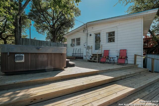 Image 14 of 33 For 901 Glenn Dr