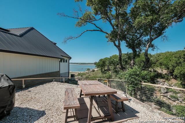 Image 4 of 33 For 901 Glenn Dr
