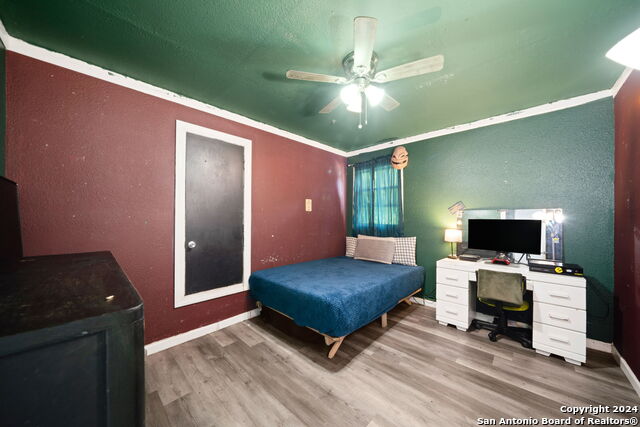 Image 18 of 21 For 1335 Elm Creek