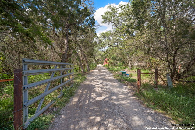 Image 4 of 21 For 1335 Elm Creek