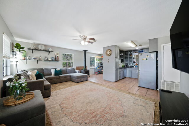 Image 7 of 21 For 1335 Elm Creek