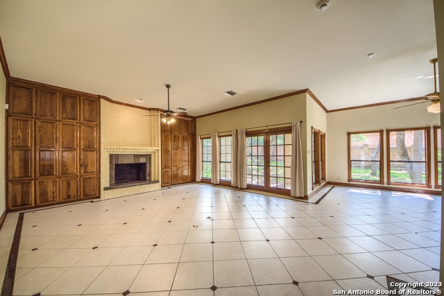 Image 11 of 41 For 13922 Bluff Wind