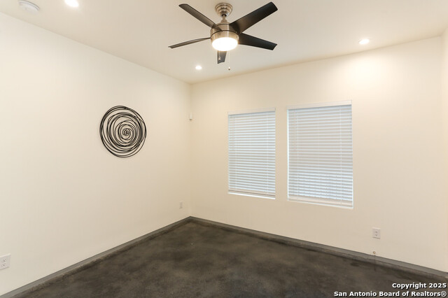 Image 4 of 22 For 902 Montana St #103