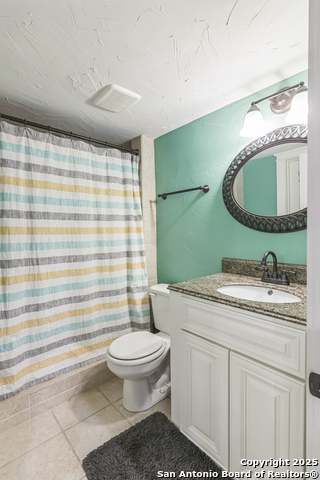 Listing photo id 31 for 15266 Main Royal