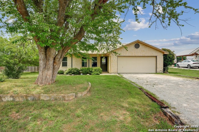 Details for 1115 Oakridge Dr, Blanco, TX 78606