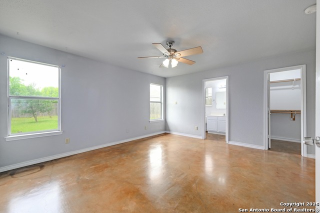 Image 11 of 23 For 1115 Oakridge Dr