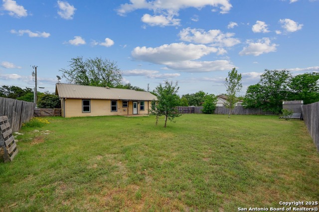 Image 17 of 23 For 1115 Oakridge Dr