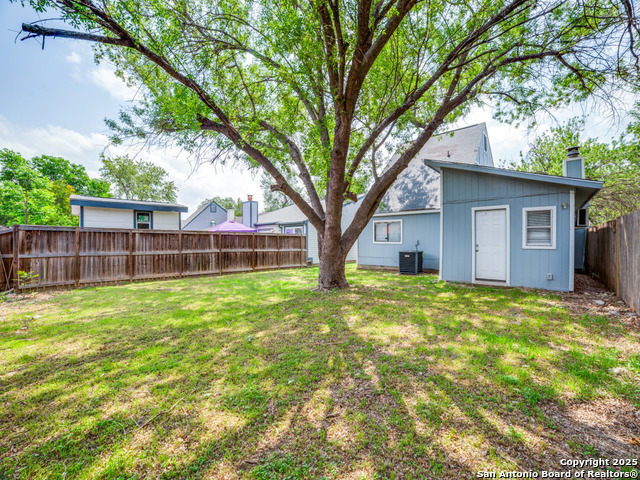 Image 23 of 25 For 10023 Amber Field