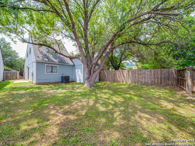 Image 24 of 25 For 10023 Amber Field