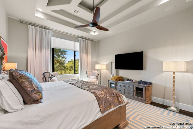 Image 13 of 32 For 25610 Creekside