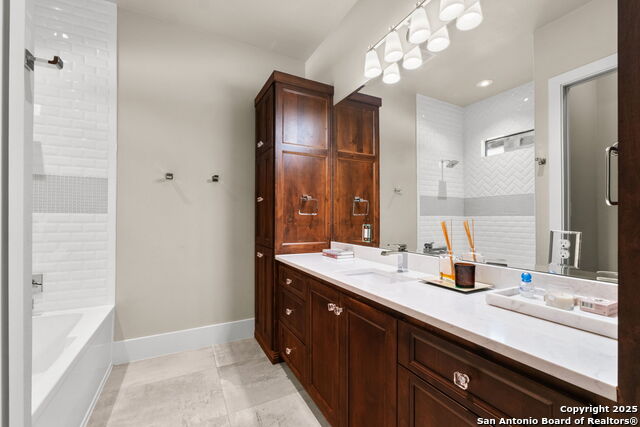 Image 17 of 32 For 25610 Creekside