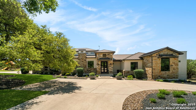 Image 2 of 32 For 25610 Creekside