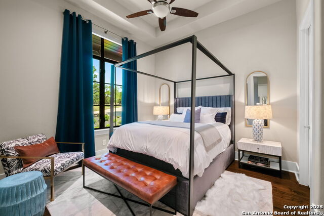 Image 20 of 32 For 25610 Creekside