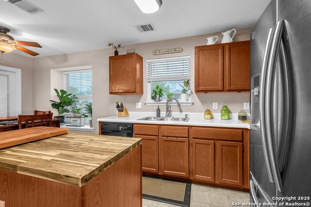 Image 11 of 31 For 638 Coral Harbor