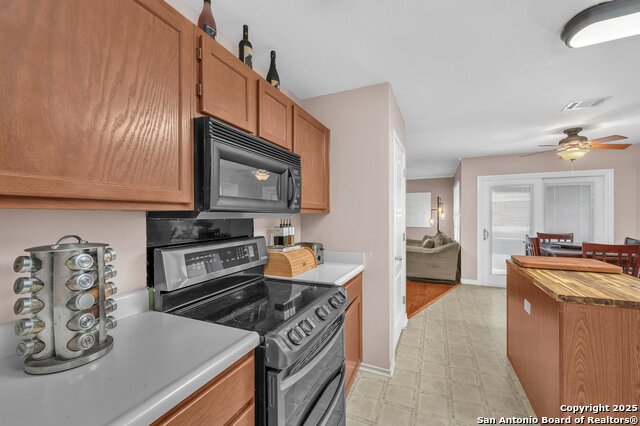 Image 14 of 31 For 638 Coral Harbor