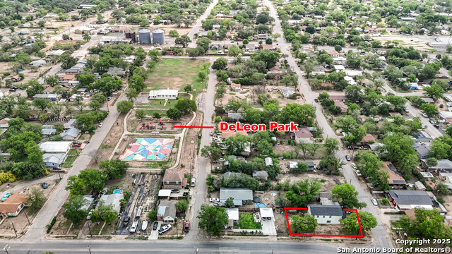 Image 7 of 10 For 562 Juarez  