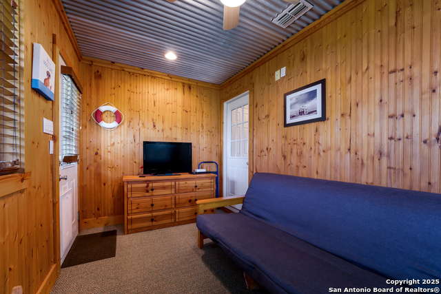 Image 19 of 36 For 132 Clearview