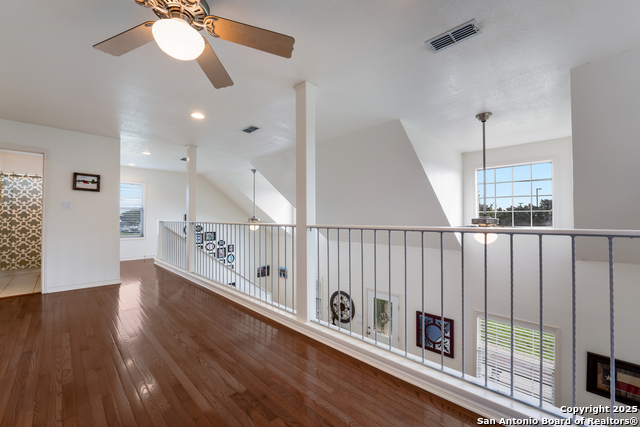 Image 25 of 36 For 132 Clearview